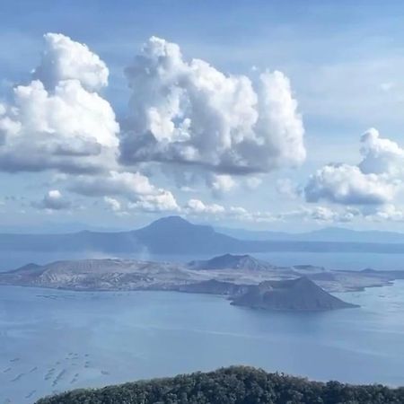 Taal Lake View Wind Residences By Smco Tagaytay City Exteriör bild