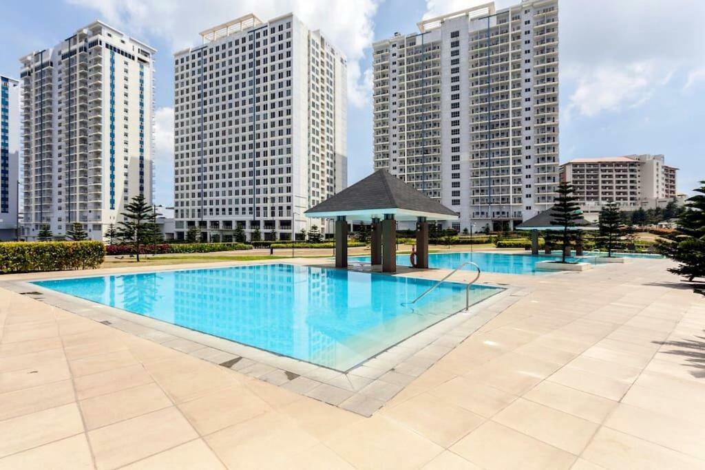 Taal Lake View Wind Residences By Smco Tagaytay City Exteriör bild